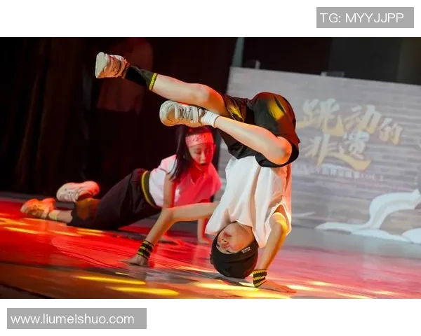 全国街舞大赛点评广州街舞队展现力量与激情的精彩表现 全国街舞大赛点评广州街舞队展现力量与激情的精彩表现